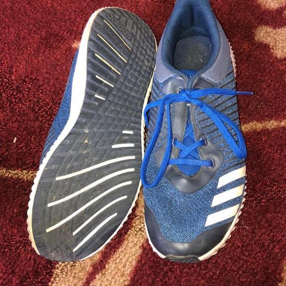 boys track spikes